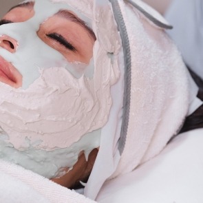 Repechage 4 Layer Facial