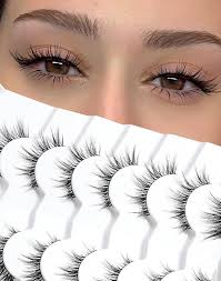 Strip lashes application